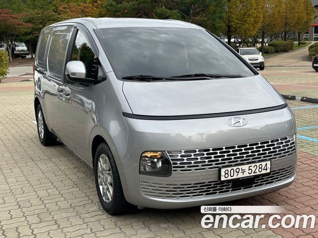 Hyundai Staria Modern, 2023 3