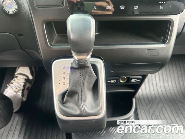 Hyundai Staria Modern, 2023 10