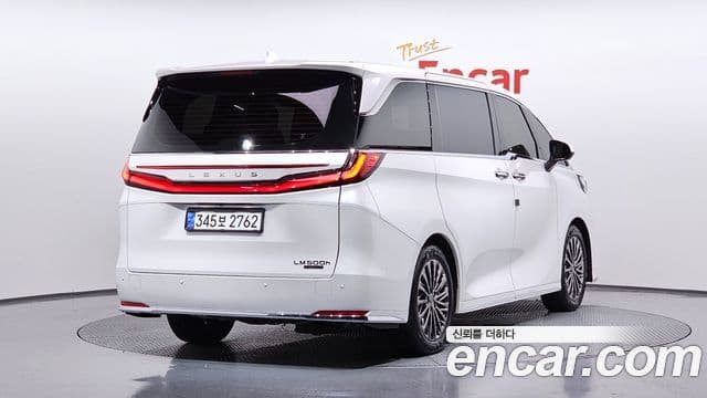 Lexus LM 2세대 500h Royal, 2025 2