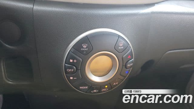 Nissan 큐브 Z12, 2012 16