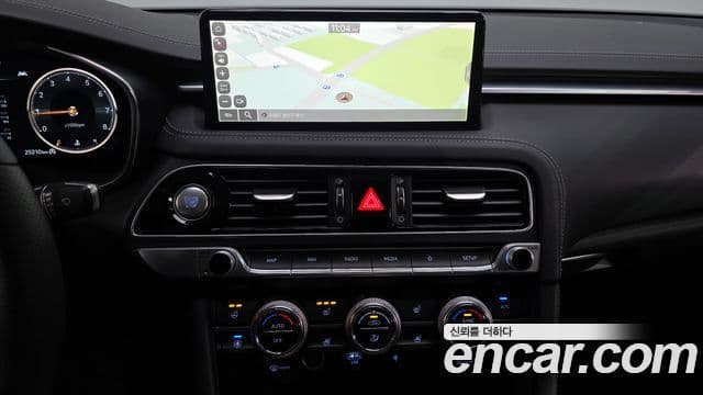 Genesis The / новый New G70, 2023 14