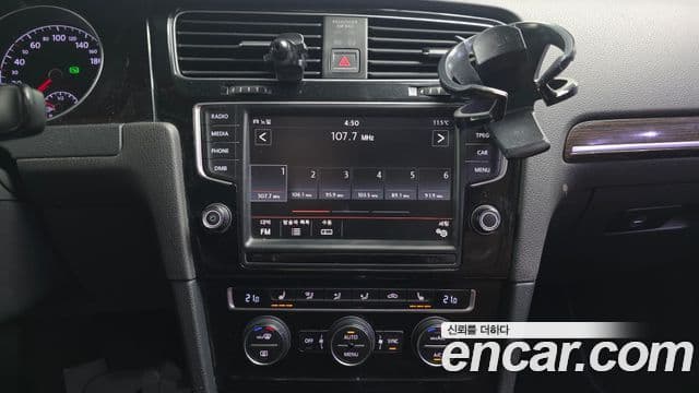 Volkswagen Гольф 7세대 2.0 TDI 40th Edition, 2015 14