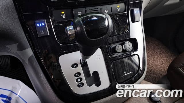 Kia Carnival R President, 2012 9