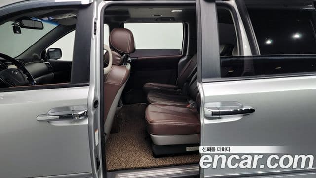 Kia Carnival R President, 2012 11