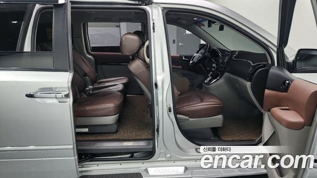 Kia Carnival R President, 2012 12