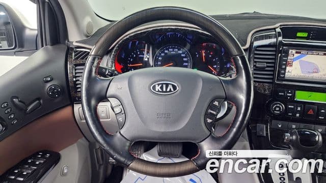 Kia Carnival R President, 2012 14