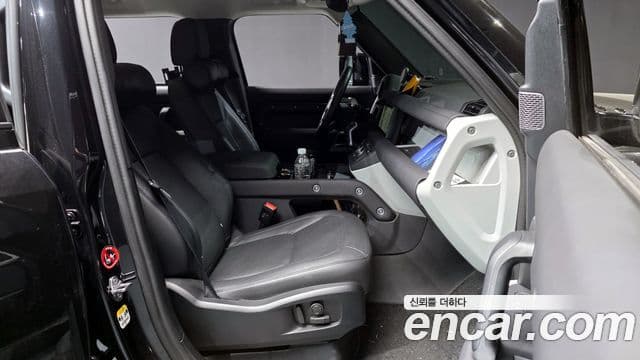 Land Rover Defender (L663) 110 D250 SE, 2024 11