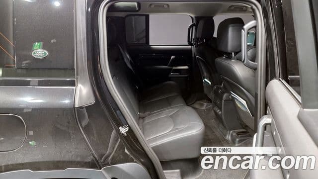 Land Rover Defender (L663) 110 D250 SE, 2024 12