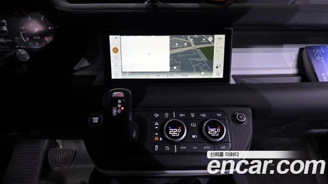 Land Rover Defender (L663) 110 D250 SE, 2024 14