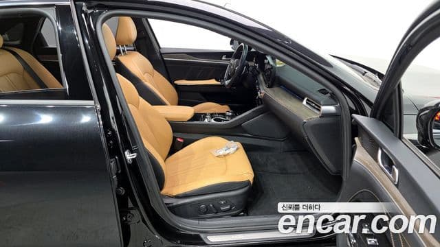 Kia K5 3세대 Signature, 2023 11