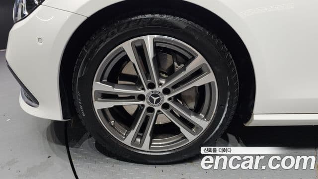 Mercedes-Benz E-класс W213 Avantgarde, 2021 все фото