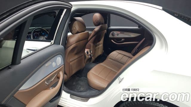 Mercedes-Benz E-класс W213 Avantgarde, 2021 12