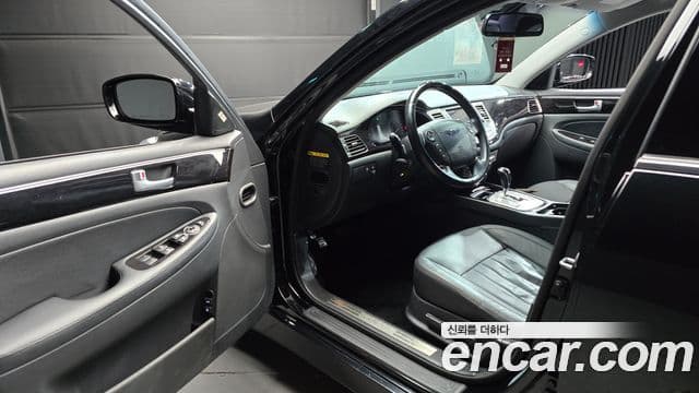 Hyundai Genesis Special, 2013 11