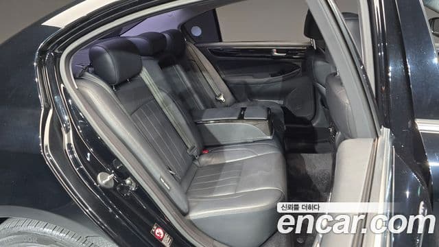 Hyundai Genesis Special, 2013 12