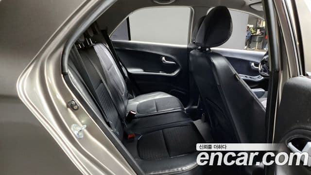 Kia The / новый New Morning Luxury, 2016 12