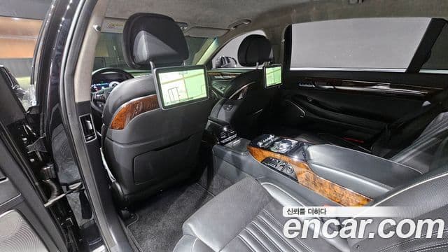 Genesis EQ900 Prestige, 2016 13