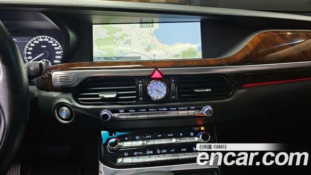 Genesis EQ900 Prestige, 2016 15