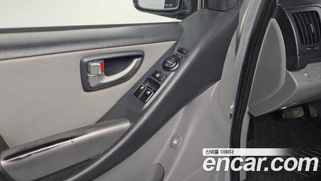 Hyundai Grand Starex CVX Luxury, 2016 17