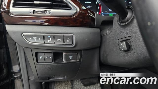 Genesis EQ900 Premium Luxury, 2016 17