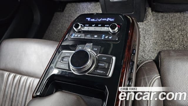 Genesis EQ900 Premium Luxury, 2016 19