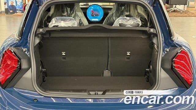 Mini Cooper S 4세대 JCW, 2025 20