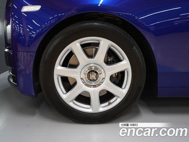 Rolls-Royce 팬텀 6.7 EWB V12, 2022 11