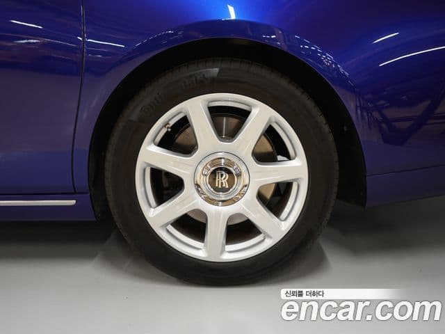 Rolls-Royce 팬텀 6.7 EWB V12, 2022 12