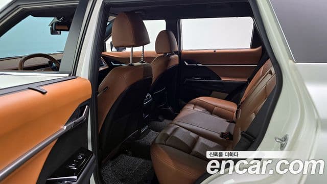 KG모빌리티(SsangYong) Torres T7, 2023 11