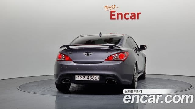 Hyundai Genesis купе 200 турбо RW, 2010 4
