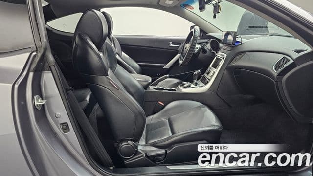Hyundai Genesis купе 200 турбо RW, 2010 10