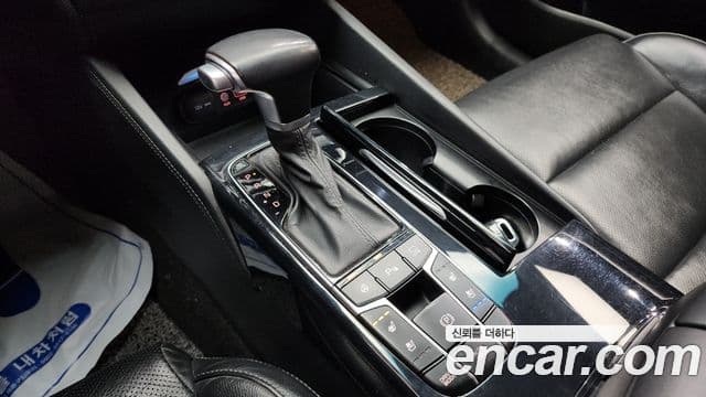 Kia All New K7 гибрид Noblesse, 2018 9