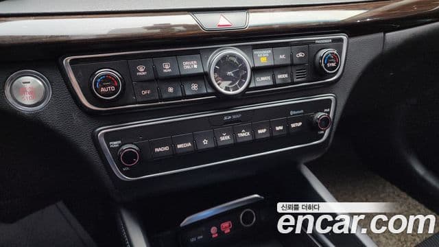 Kia All New K7 гибрид Noblesse, 2018 16