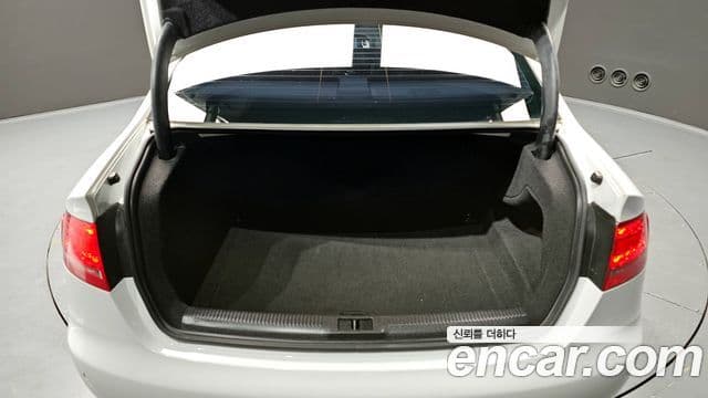 Audi New A4 B8, 2010 20