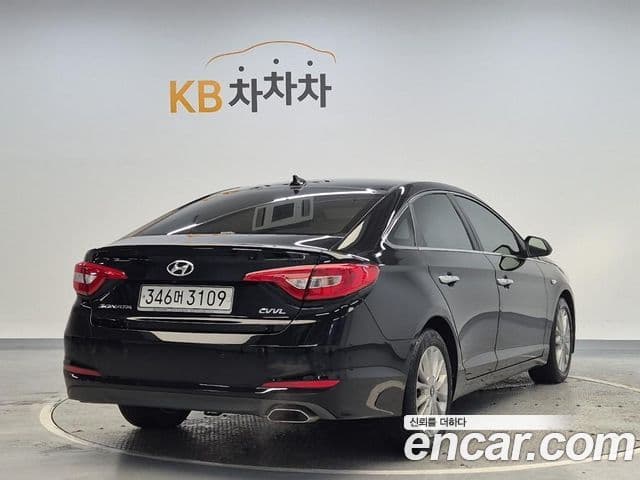 Hyundai LF Sonata Special, 2016 3