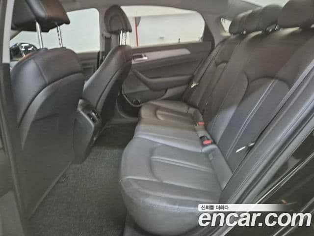 Hyundai LF Sonata Special, 2016 12