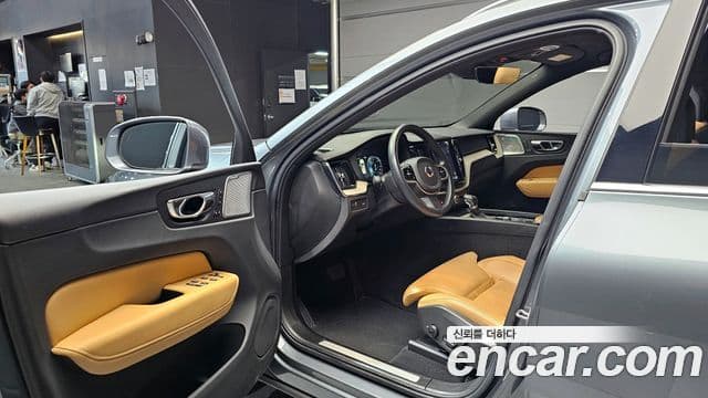 Volvo XC60 2세대 D5 Inscription, 2018 11