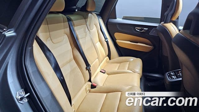 Volvo XC60 2세대 D5 Inscription, 2018 12