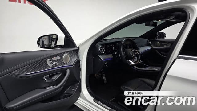 Mercedes-Benz E-класс W213 AMG Line, 2022 12