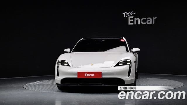 Porsche 타이칸 4S, 2023 3