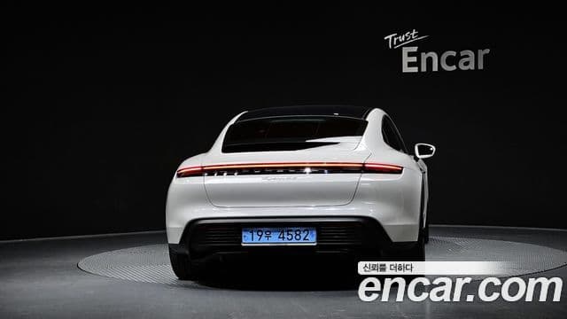 Porsche 타이칸 4S, 2023 4