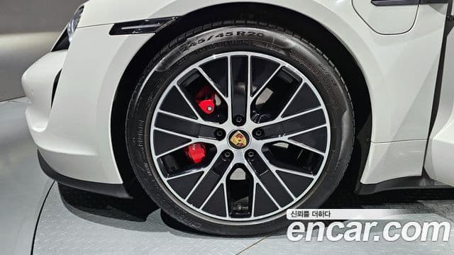 Porsche 타이칸 4S, 2023 все фото