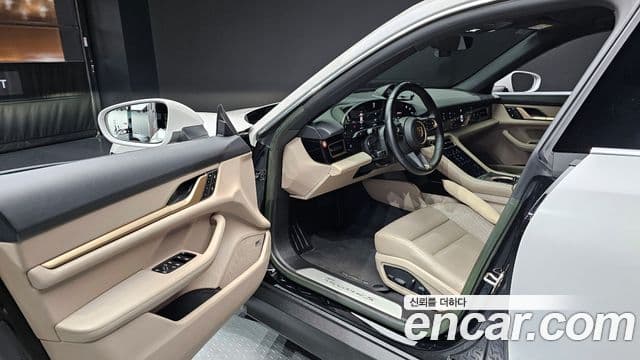 Porsche 타이칸 4S, 2023 11