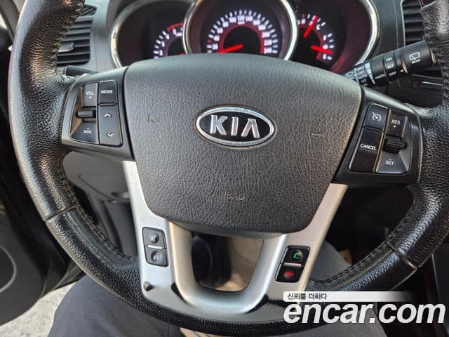 Kia Sorento R топовая версия, 2010 16