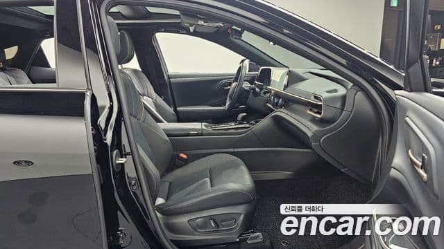 Toyota 크라운 кроссовер, 2024 10