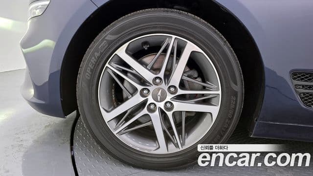 Genesis The / новый New G70, 2021 все фото