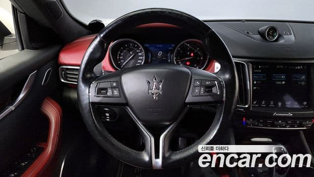 Maserati Levante 3.0 дизель AWD GranLusso, 2018 15