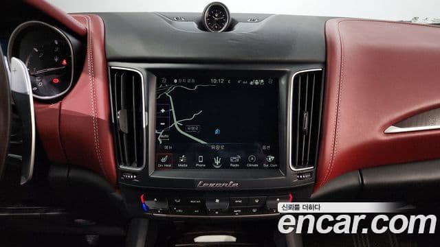 Maserati Levante 3.0 дизель AWD GranLusso, 2018 16