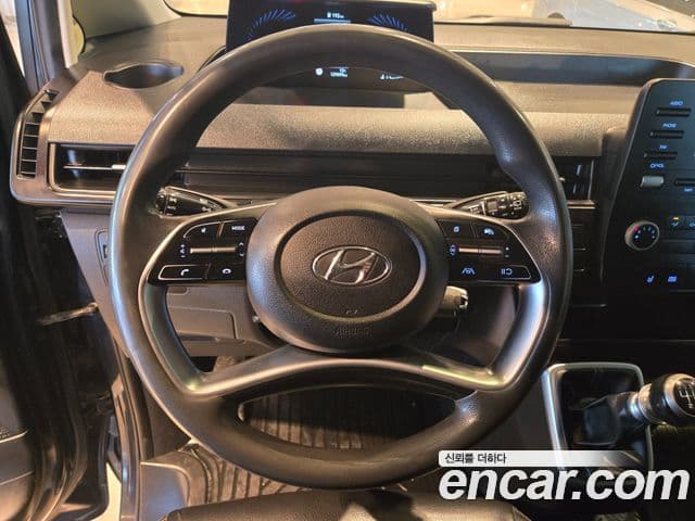 Hyundai Staria Smart, 2022 11