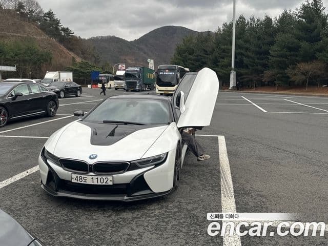 BMW i8 купе, 2016 1