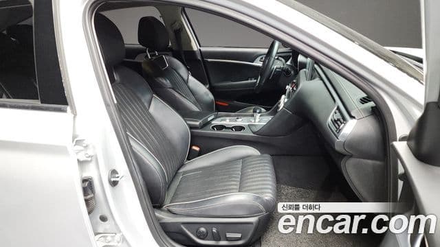 Genesis G70 Elite, 2019 11